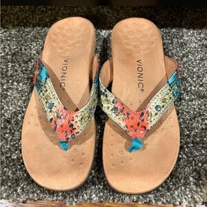 Like New Vionic Bejeweled Lucia Women's Flip Flops Size 8M